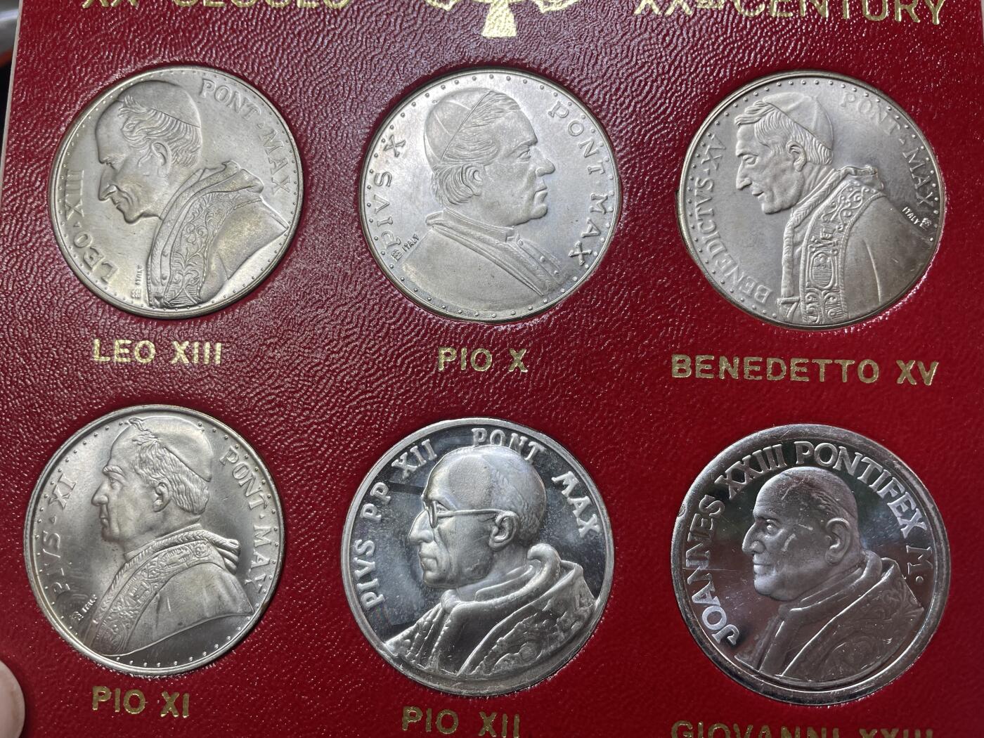 2024年集古藏今外币拍卖第七期-第7场—（总第67拍）为庆祝粉丝即将破百，精选小部分拍品 1986年梵蒂冈12位教皇纪念章，直径35mm