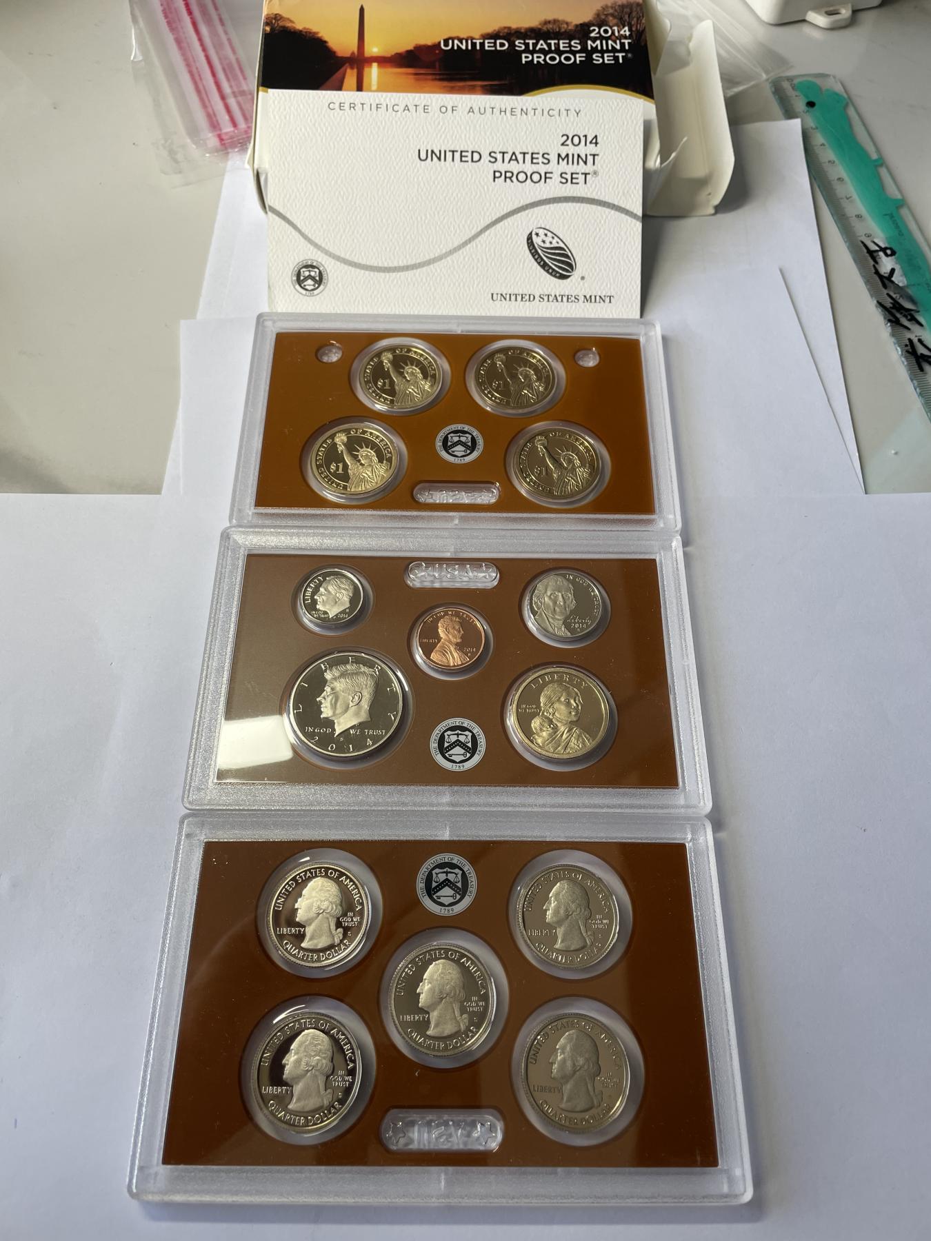 2024年集古藏今外币拍卖第七期-第7场—（总第67拍）为庆祝粉丝即将破百，精选小部分拍品 2014年美国精致套币一盒三本