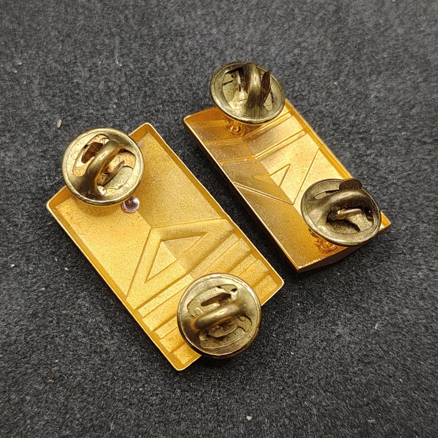 全场0元起拍 第159期 咸鱼国勋章拍卖专场 5月26日（周日）下午6：00开始 日本陆自下士官领章一对