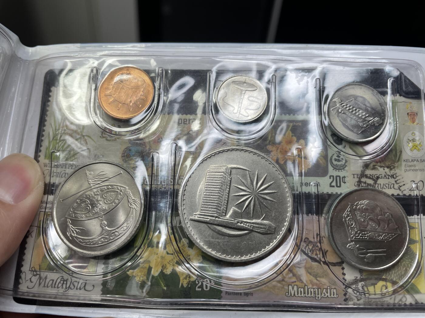 2024年集古藏今外币拍卖第七期-第7场—（总第67拍）为庆祝粉丝即将破百，精选小部分拍品 新加坡马来西亚套币一本