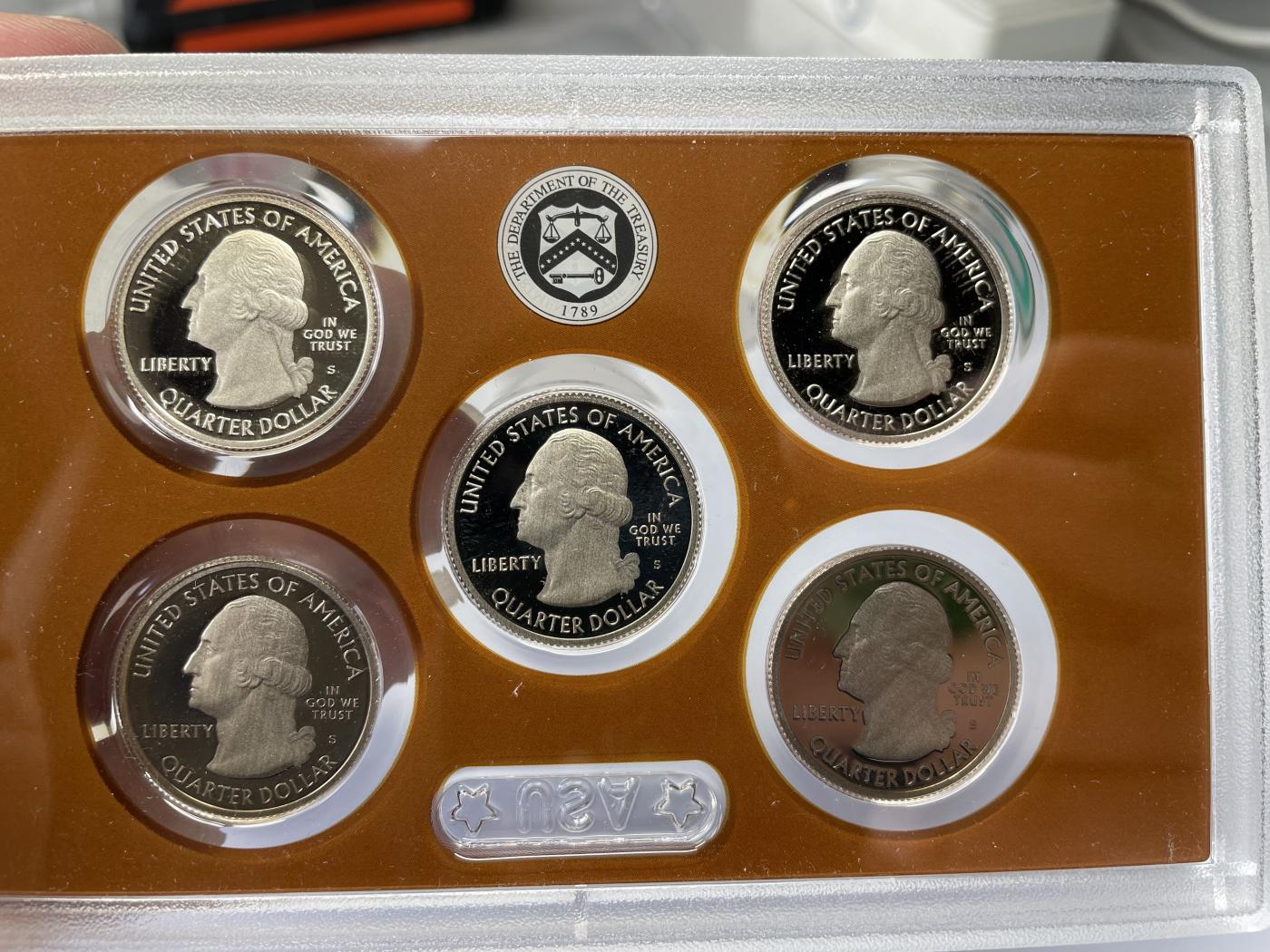 2024年集古藏今外币拍卖第七期-第7场—（总第67拍）为庆祝粉丝即将破百，精选小部分拍品 2014年美国精致套币一盒三本