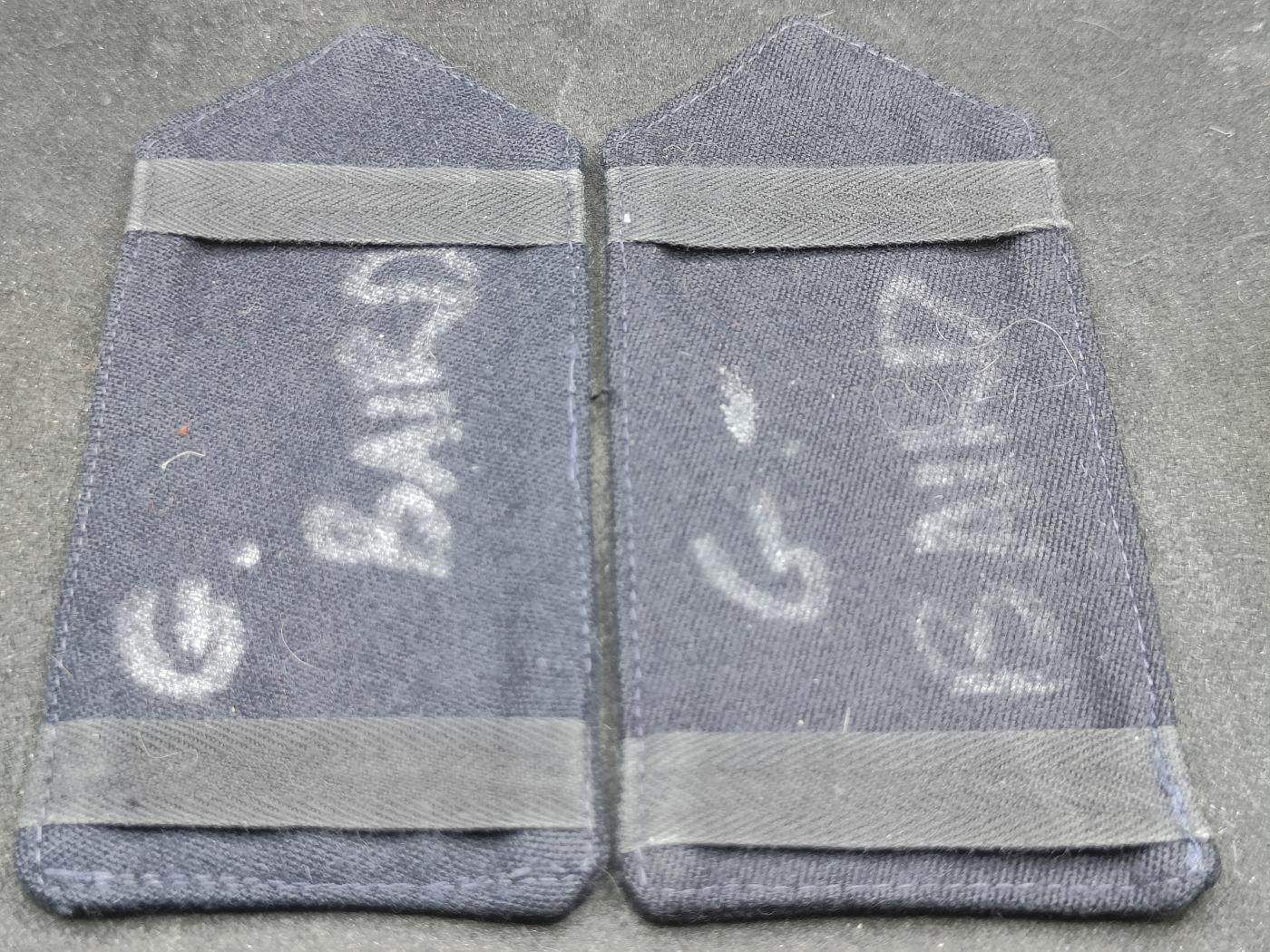 全场0元起拍 第159期 咸鱼国勋章拍卖专场 5月26日（周日）下午6：00开始 英国狱警肩章一对