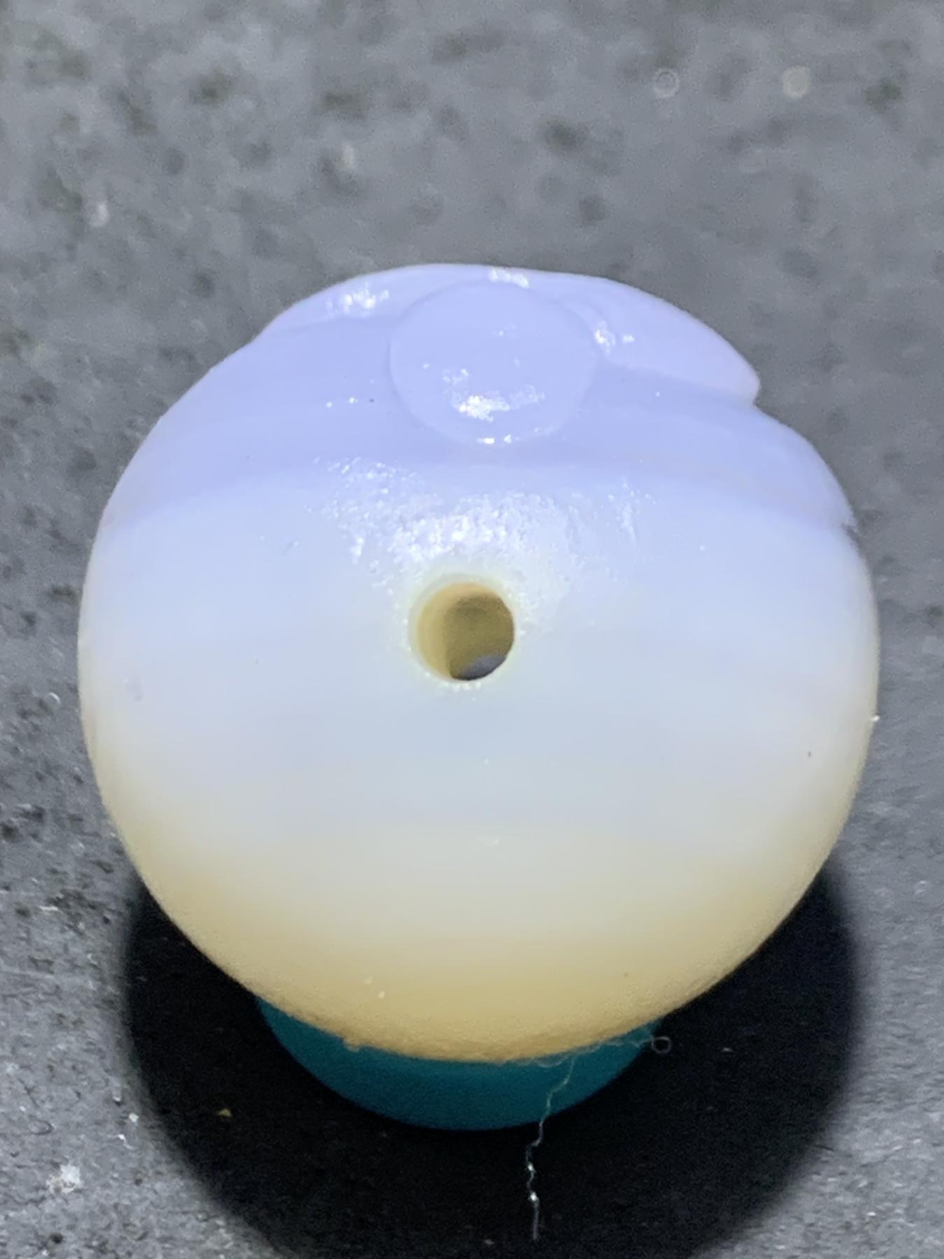 精美高玉化亚光海洋玉髓手工俏色巧雕一心向佛随形圆珠一个！，，