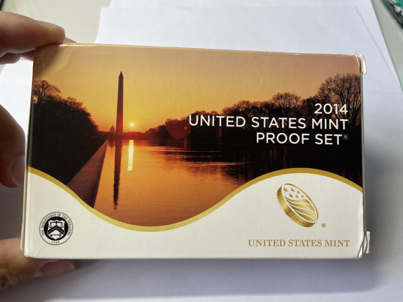 2024年集古藏今外币拍卖第七期-第7场—（总第67拍）为庆祝粉丝即将破百，精选小部分拍品 2014年美国精致套币一盒三本