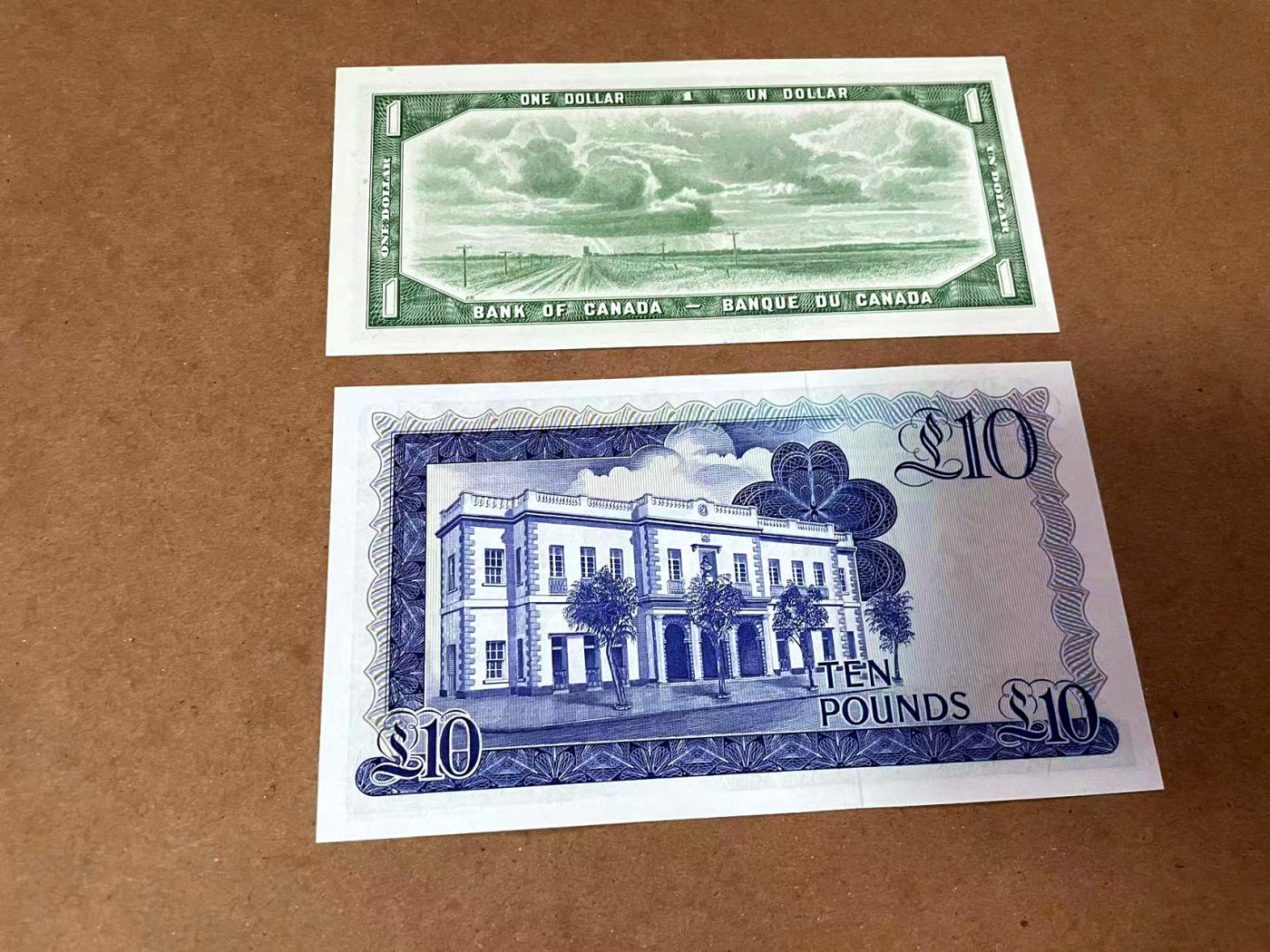 【Blue Auction】✨世界纸币精拍第480期【精】 【一组2张】直布罗陀10镑 高冠女王 UNC&加拿大 1954年1元 UNC-