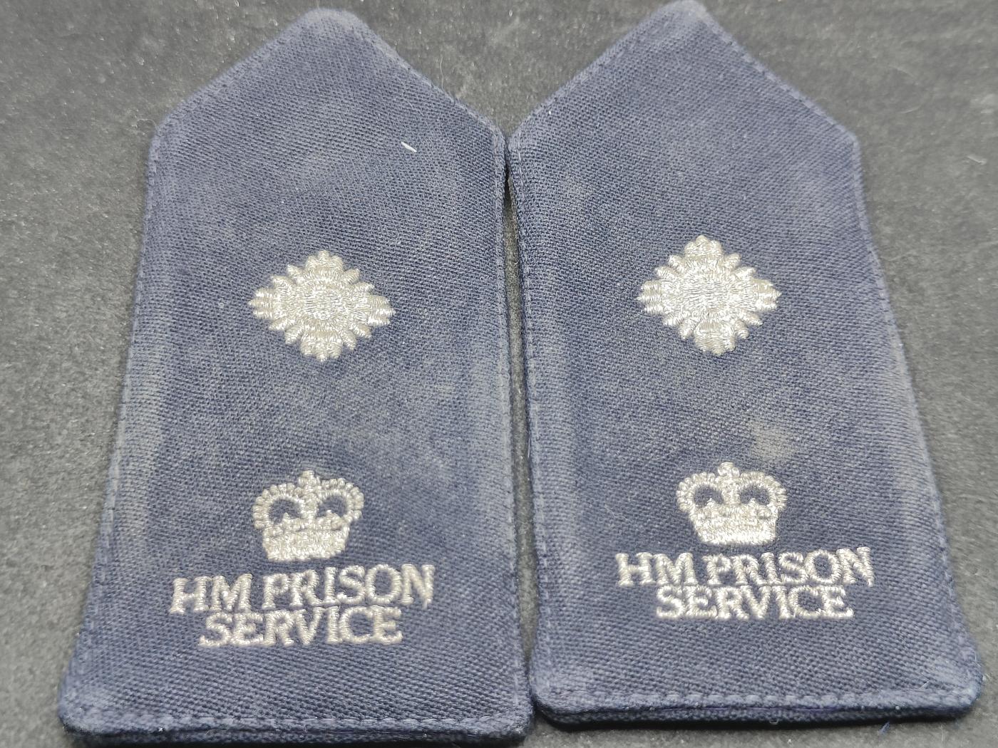 全场0元起拍 第159期 咸鱼国勋章拍卖专场 5月26日（周日）下午6：00开始 英国狱警肩章一对