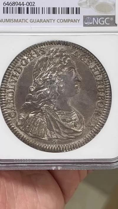 NGC-MS62 1737神罗卡尔六世泰勒大银币亚军纸袋包浆底光