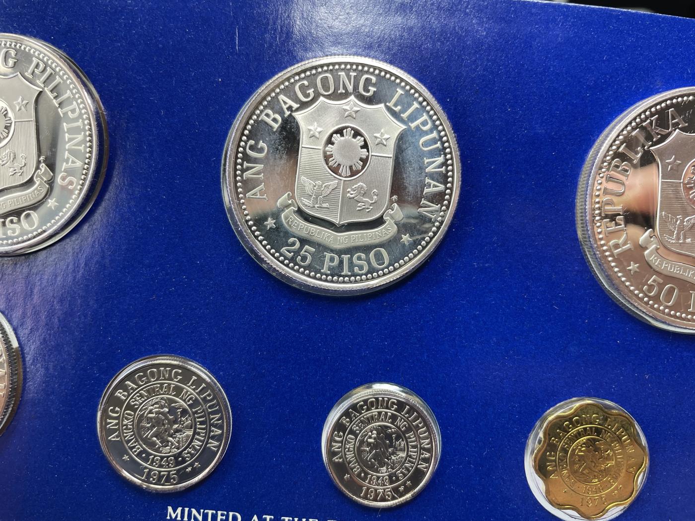 2024年集古藏今外币拍卖第七期-第7场—（总第67拍）为庆祝粉丝即将破百，精选小部分拍品 1975年菲律宾套币一盒含2枚大银币