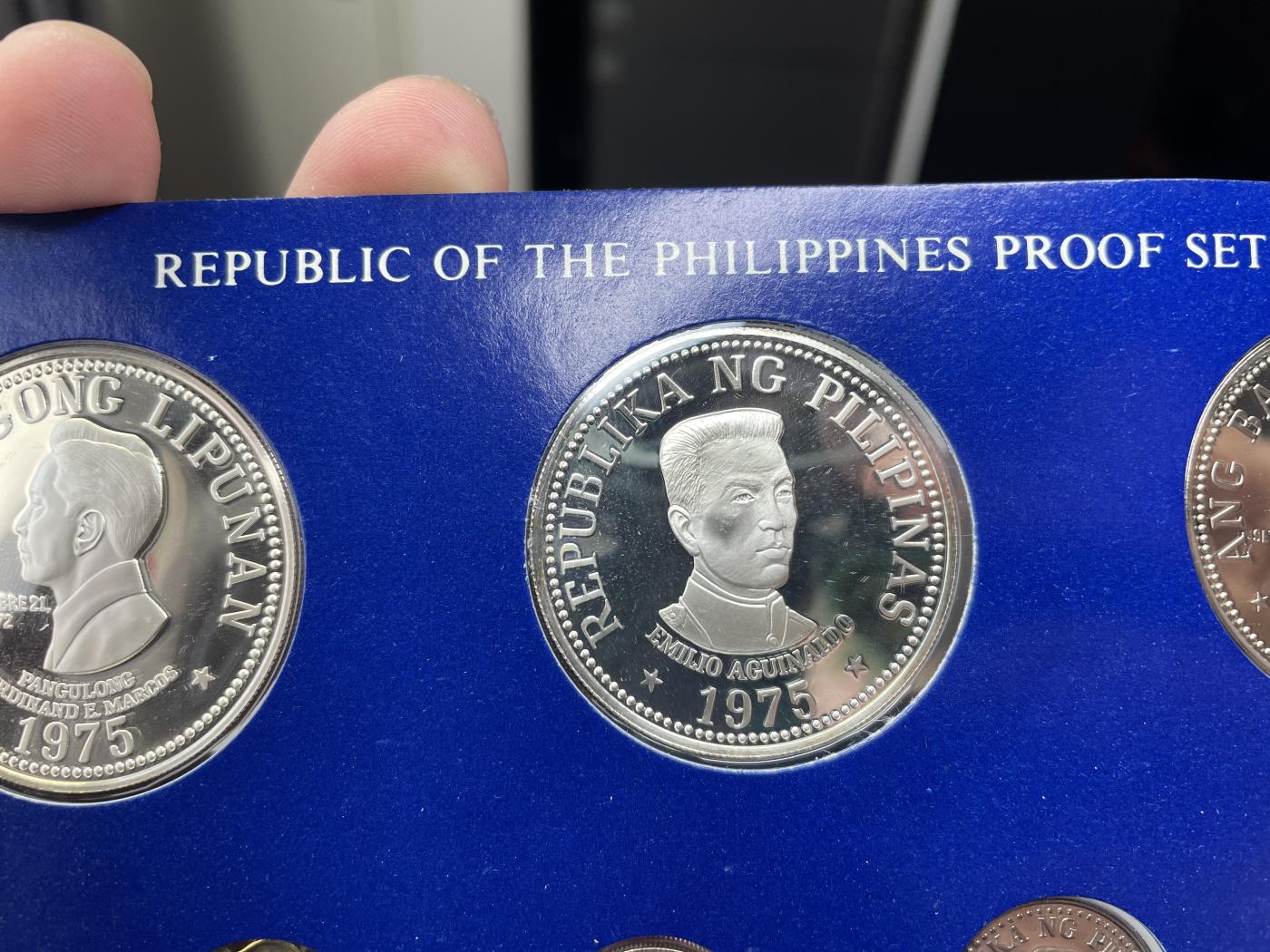 2024年集古藏今外币拍卖第七期-第7场—（总第67拍）为庆祝粉丝即将破百，精选小部分拍品 1975年菲律宾套币一盒含2枚大银币