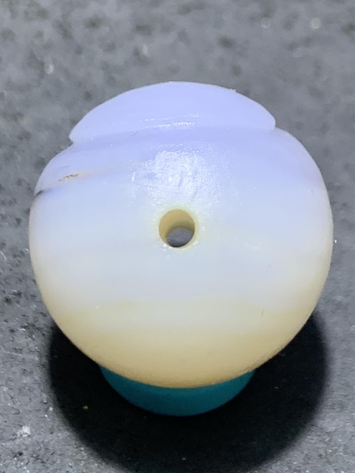 精美高玉化亚光海洋玉髓手工俏色巧雕一心向佛随形圆珠一个！，，