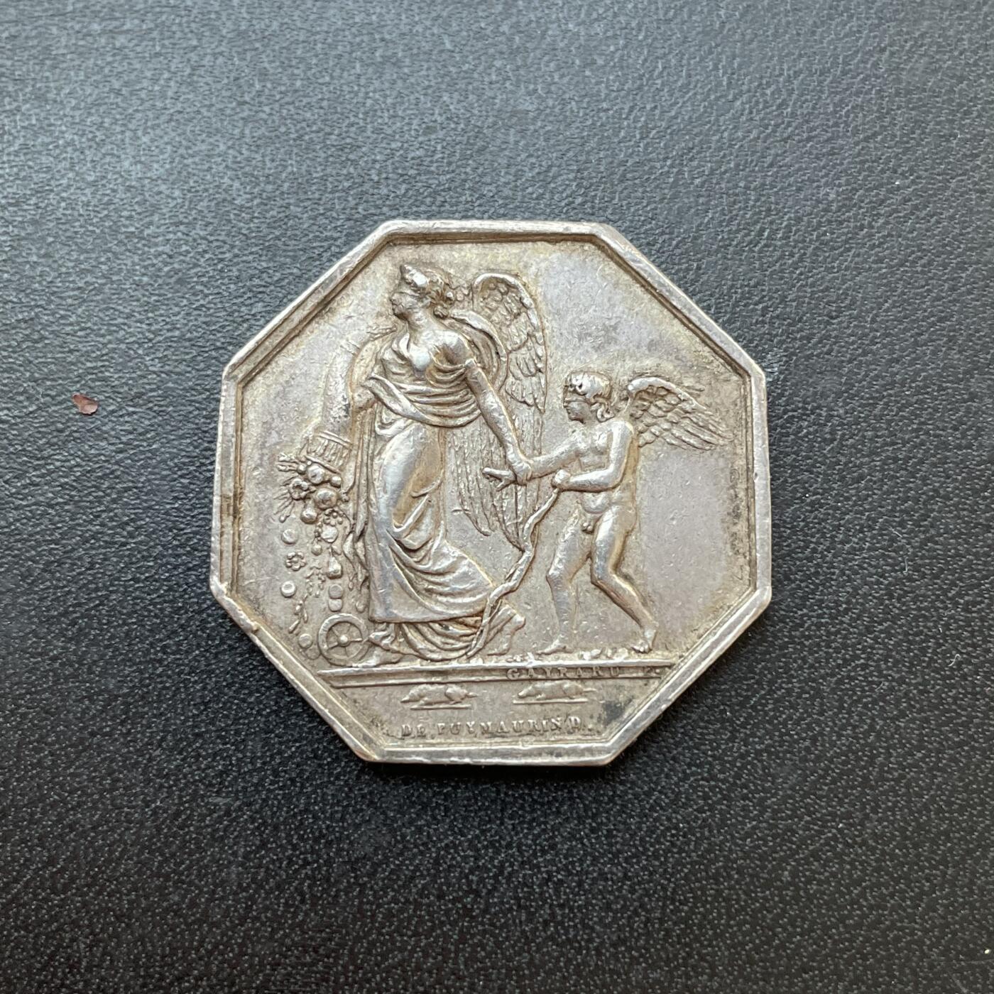 「木头集藏」章牌专场-第41期 法国赌场与游戏银章  直径：30 mm，11.3g，早期无边铭版本，少见八角！