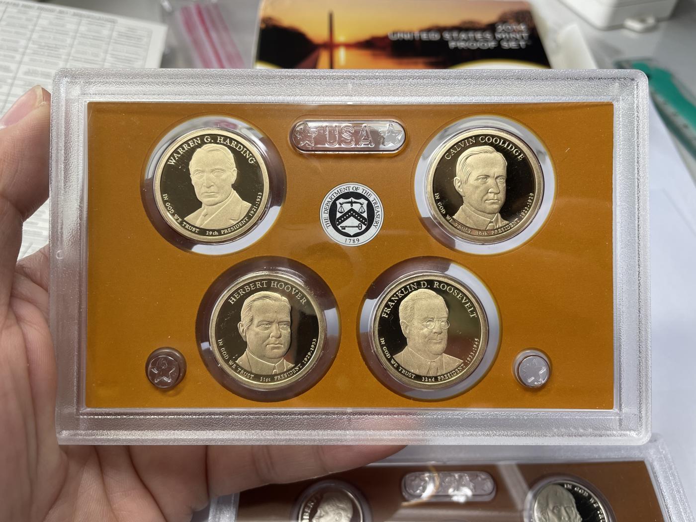 2024年集古藏今外币拍卖第七期-第7场—（总第67拍）为庆祝粉丝即将破百，精选小部分拍品 2014年美国精致套币一盒三本