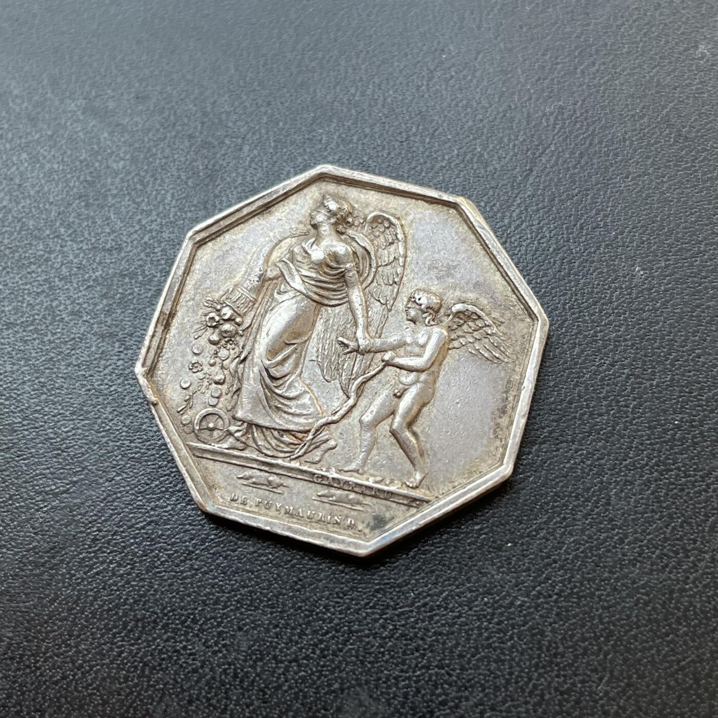 「木头集藏」章牌专场-第41期 法国赌场与游戏银章  直径：30 mm，11.3g，早期无边铭版本，少见八角！