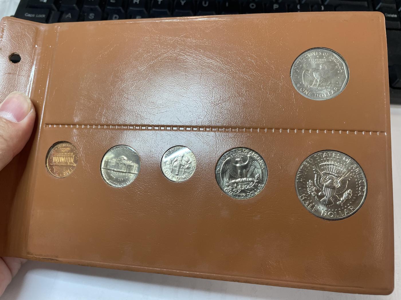 2024年集古藏今外币拍卖第七期-第7场—（总第67拍）为庆祝粉丝即将破百，精选小部分拍品 1974-1979年美国套币一本