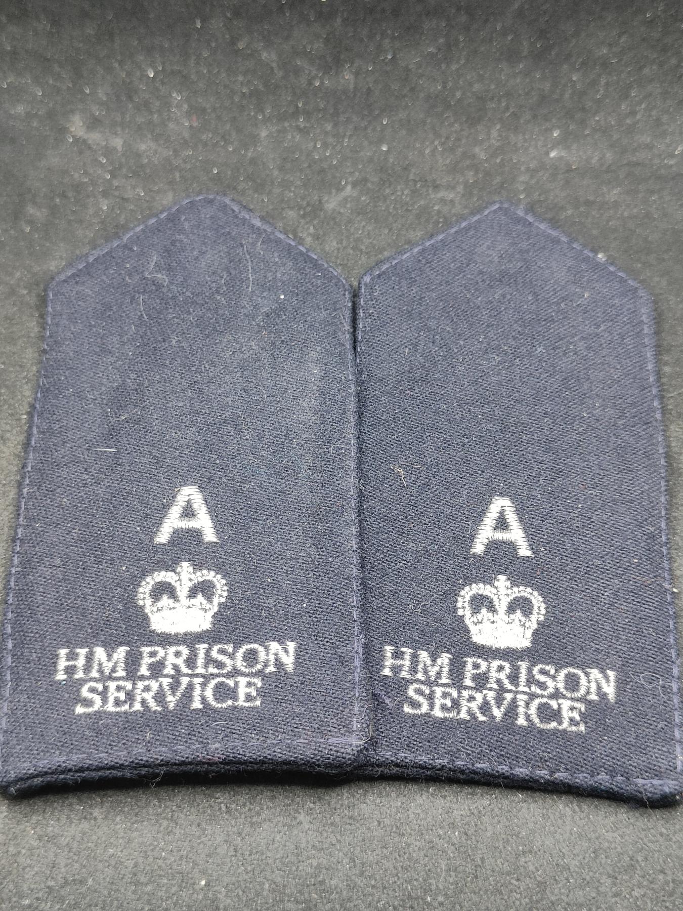 全场0元起拍 第159期 咸鱼国勋章拍卖专场 5月26日（周日）下午6：00开始 英国狱警肩章一对