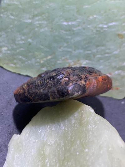 精美亚光冻料战国红玛瑙手工雕刻黄财神大黑天吊坠（把件）一个！ 精美亚光冻料战国红玛瑙手工雕刻黄财神大黑天吊坠（把件）一个！