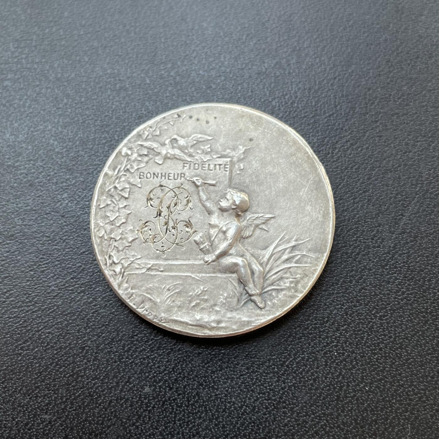 「木头集藏」章牌专场-第41期 Dropsy～法国婚礼银章  直径：30mm，13.5g，边铭：丰饶角 AEGENT