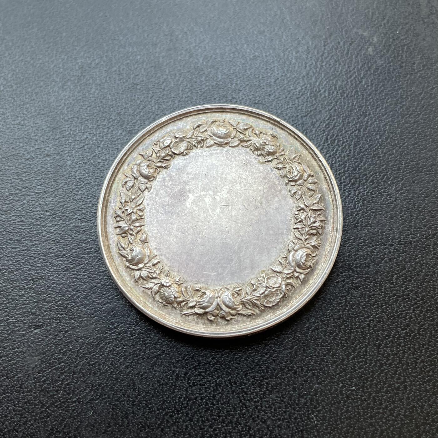 「木头集藏」章牌专场-第41期 法国婚礼银章   直径：32mm，13.9g，边铭：蜜蜂 ARGENT
