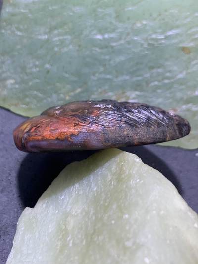 精美亚光冻料战国红玛瑙手工雕刻黄财神大黑天吊坠（把件）一个！ 精美亚光冻料战国红玛瑙手工雕刻黄财神大黑天吊坠（把件）一个！