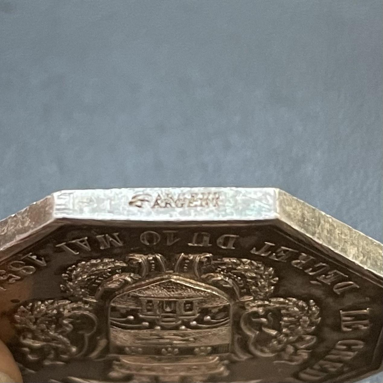 「木头集藏」章牌专场-第41期 1854年法国里尔折扣柜台银章  直径：30mm，13.9g，边铭：手指 ARGENT （1845-1860年），品相不错