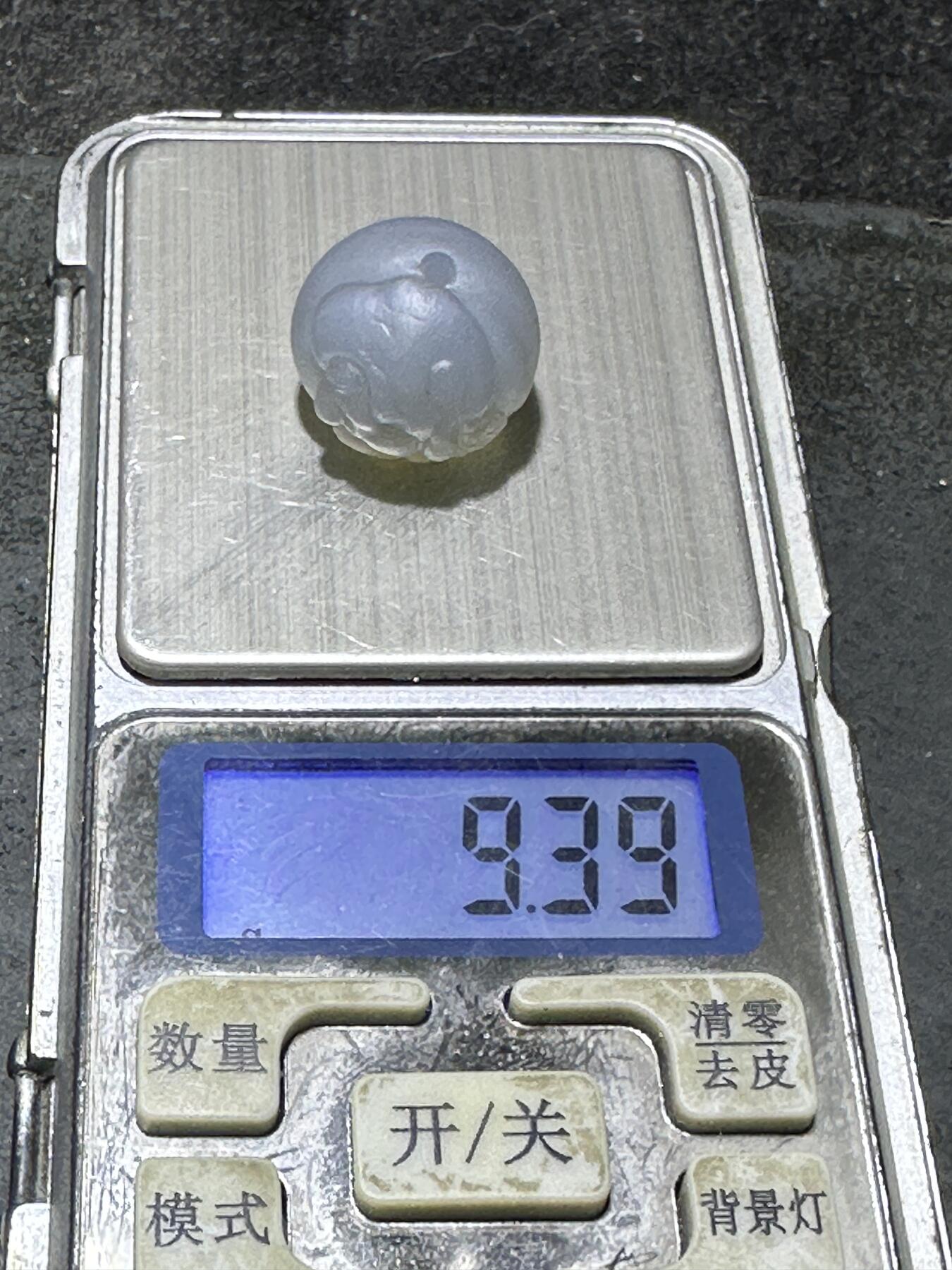 精美高玉化亚光海洋玉髓手工俏色巧雕达摩祖师随形圆珠一个！，