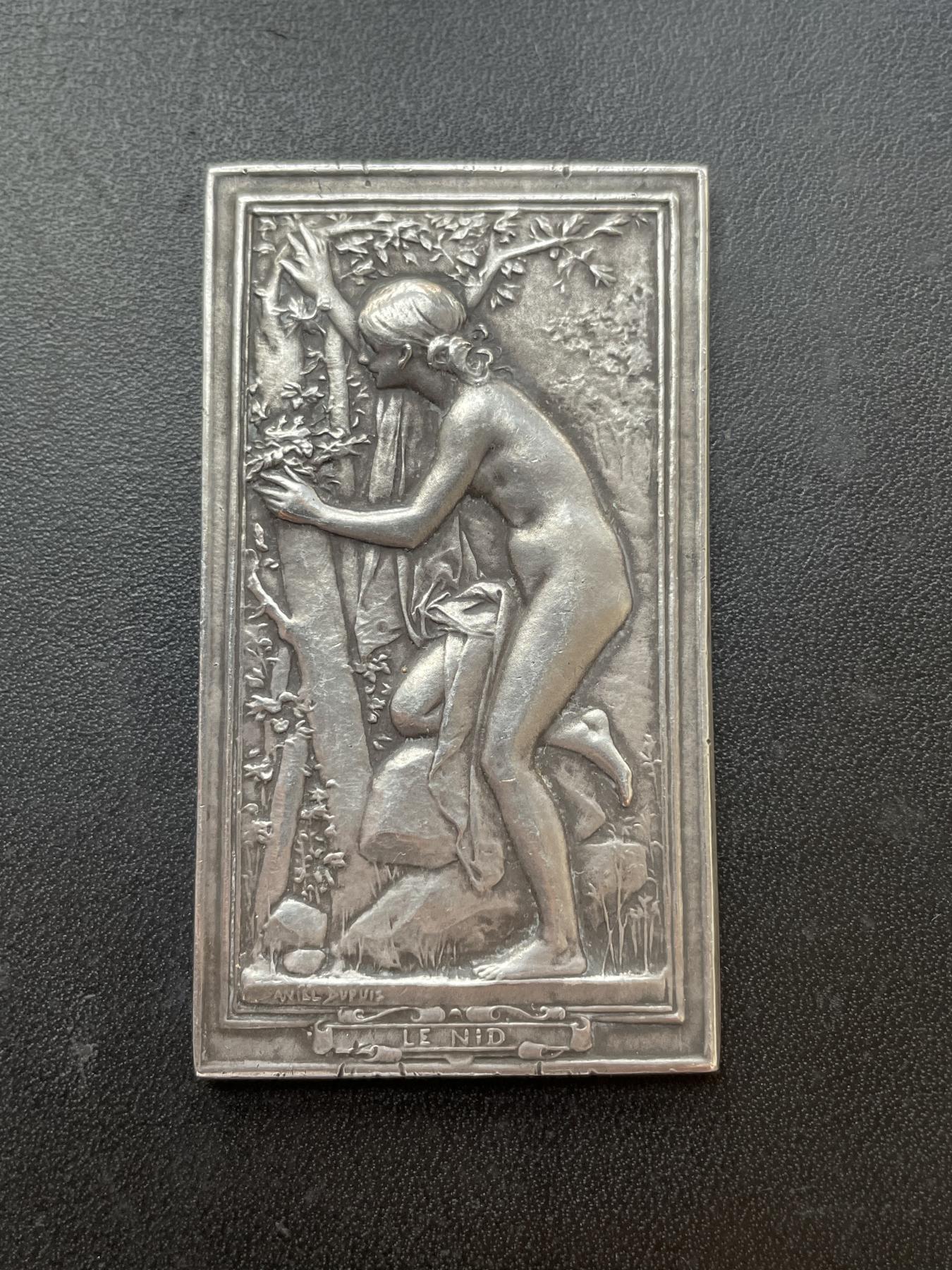 「木头集藏」章牌专场-第41期 D.Dupuis～法国 “LE NID” 巢 银章  尺寸：66 × 37 mm，57.5 g  边铭：丰饶角 ARGENT