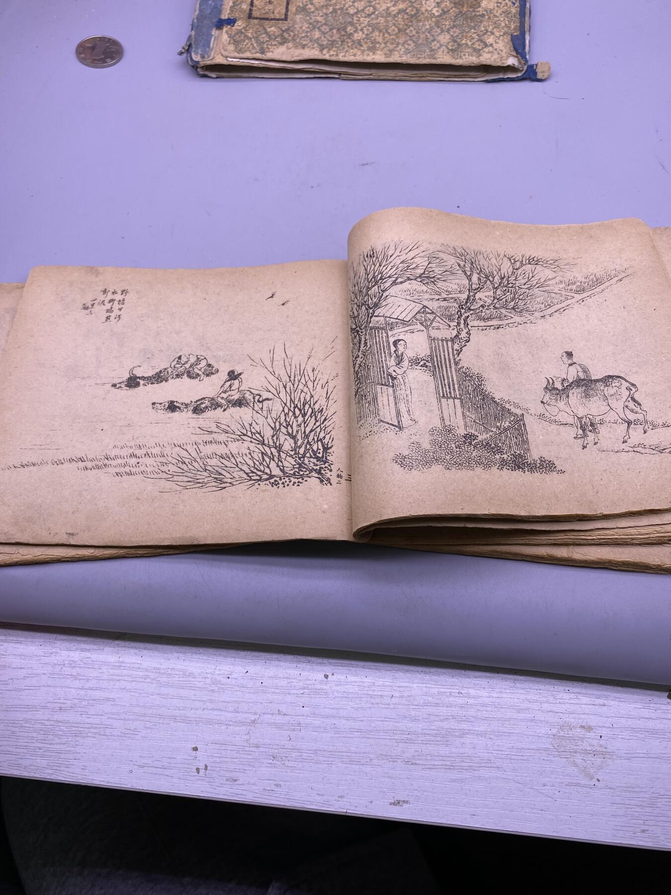古今名人画稿一套4册，尺寸16*13厘米，个别缺页，品相如图，650包快递