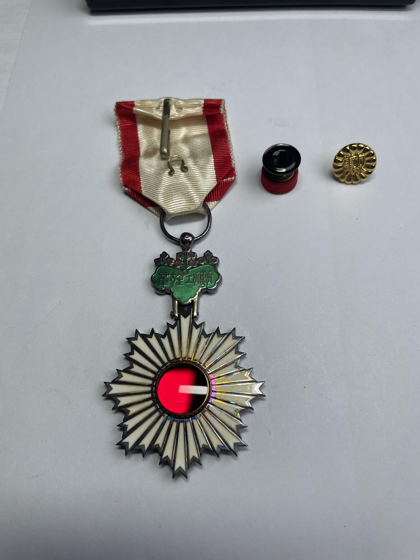 2024年集古藏今外币拍卖第七期-第9场—（总第69拍） 原盒勋五等双光旭日银章