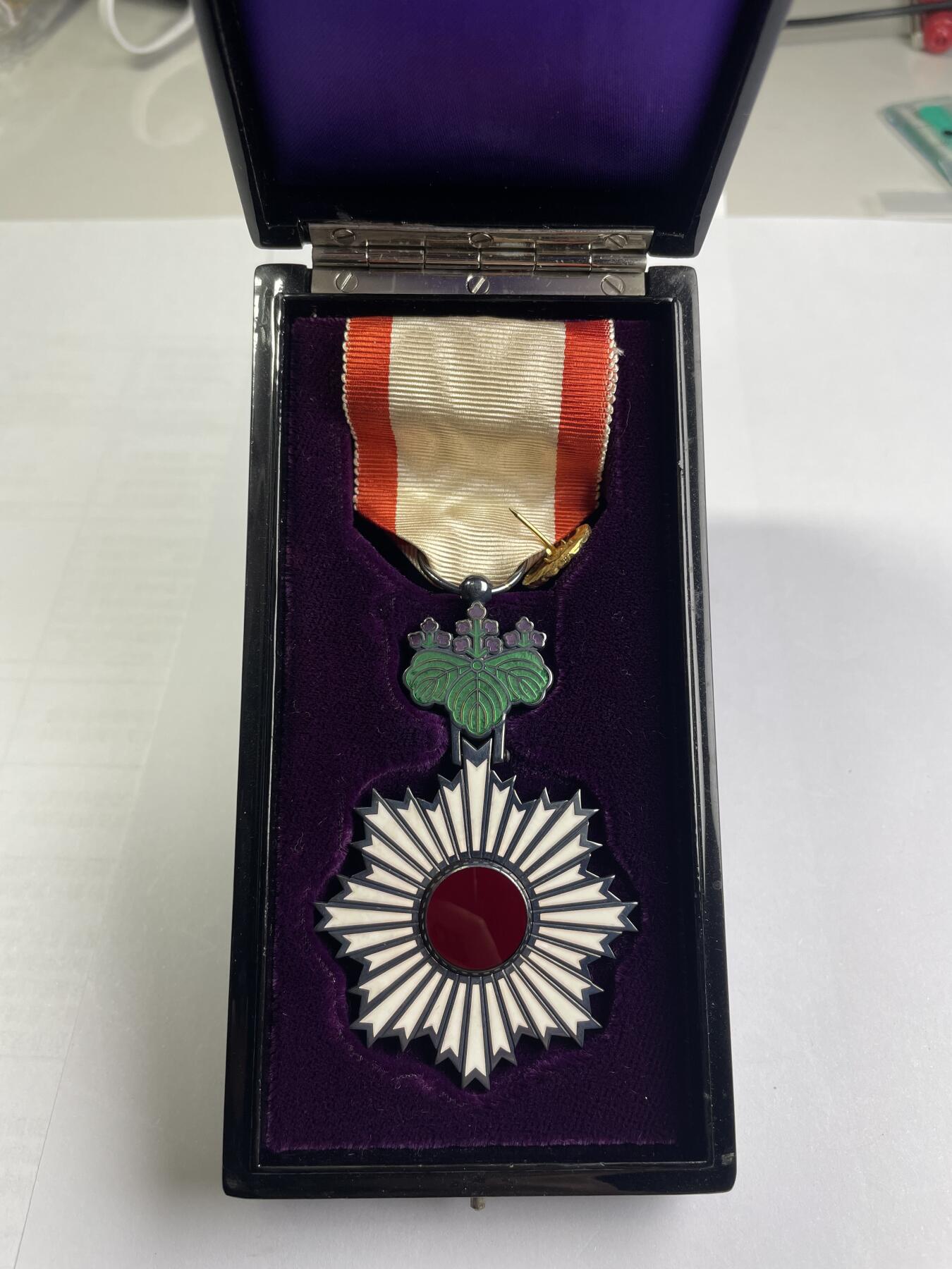 2024年集古藏今外币拍卖第七期-第9场—（总第69拍） 原盒勋五等双光旭日银章