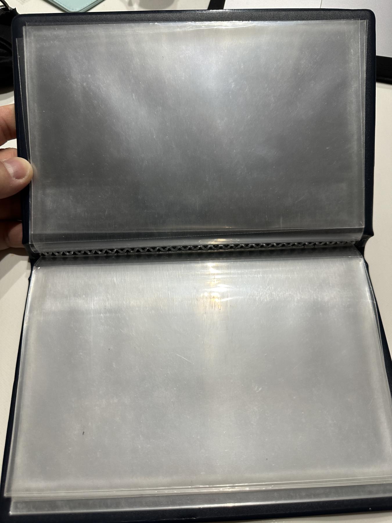 外钞收藏家》第三百七十二期 两本评级币册子 二手使用过 品相如图