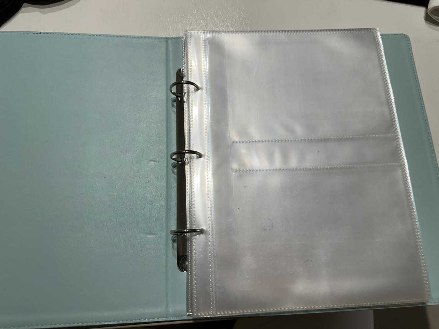 外钞收藏家》第三百七十二期 两本评级币册子 二手使用过 品相如图