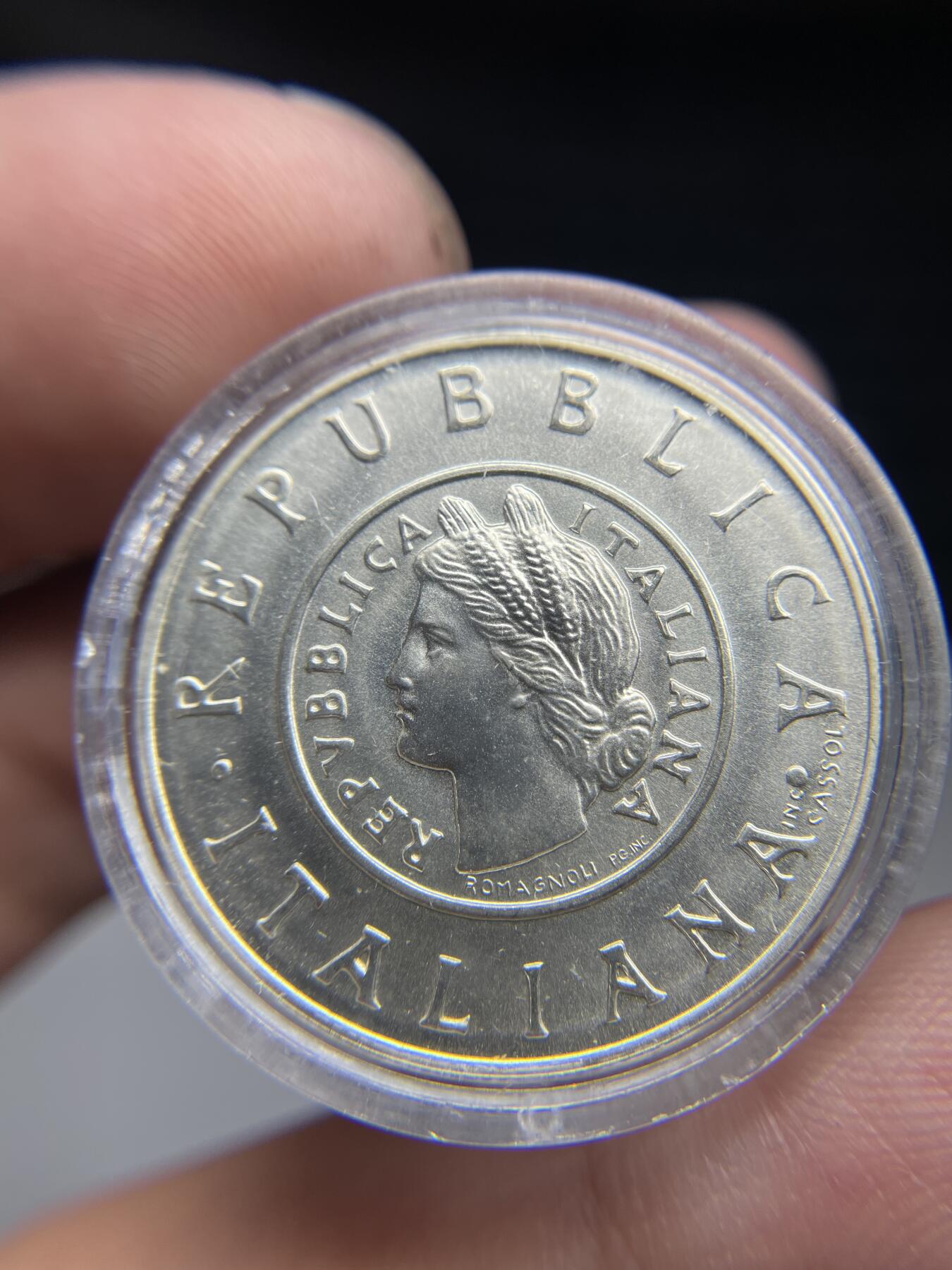 2024年集古藏今外币拍卖第七期-第9场—（总第69拍） 2001年意大利币种币1里拉银币，11克