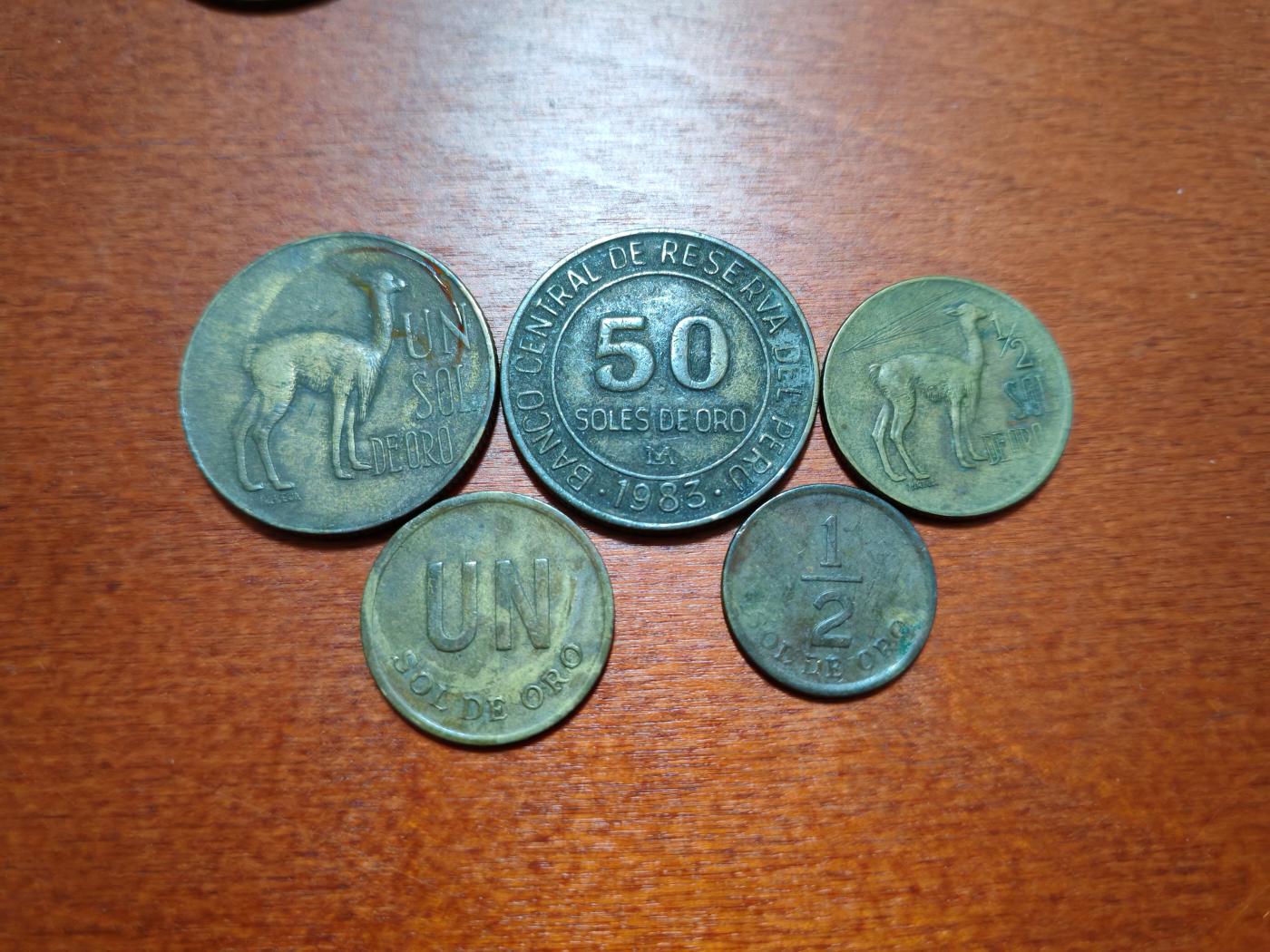 长老汇龙年散币拍卖第一场 1952-83秘鲁铜币，不重复，5枚，含羊驼币两枚