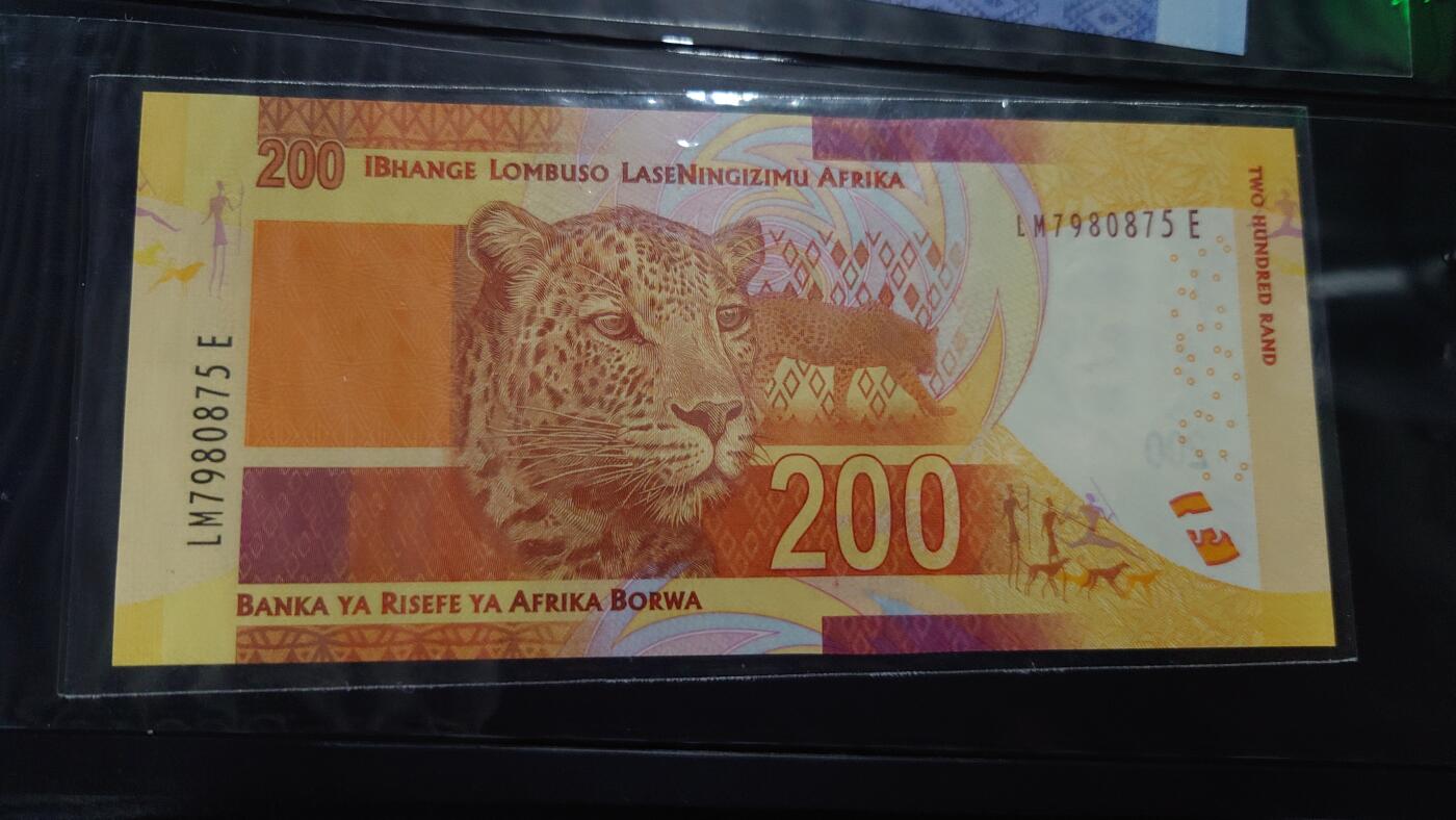 【世界钱币】精选微拍第108期暨2024年第19期  评级币裸钞混合版 2015年南非200兰特全新绝品