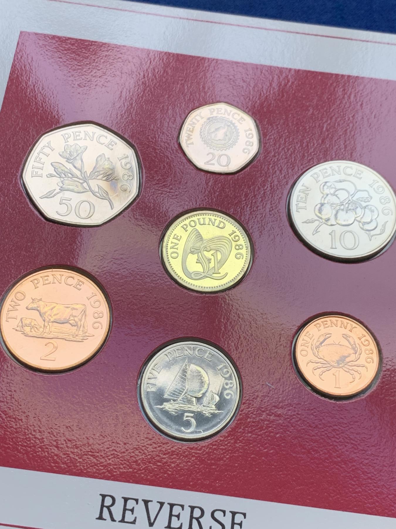 《竞宝斋》第272场- 周日，周一，周二  3场连拍 （全场包邮） 格恩西1986英国皇家造币厂官方流通套币