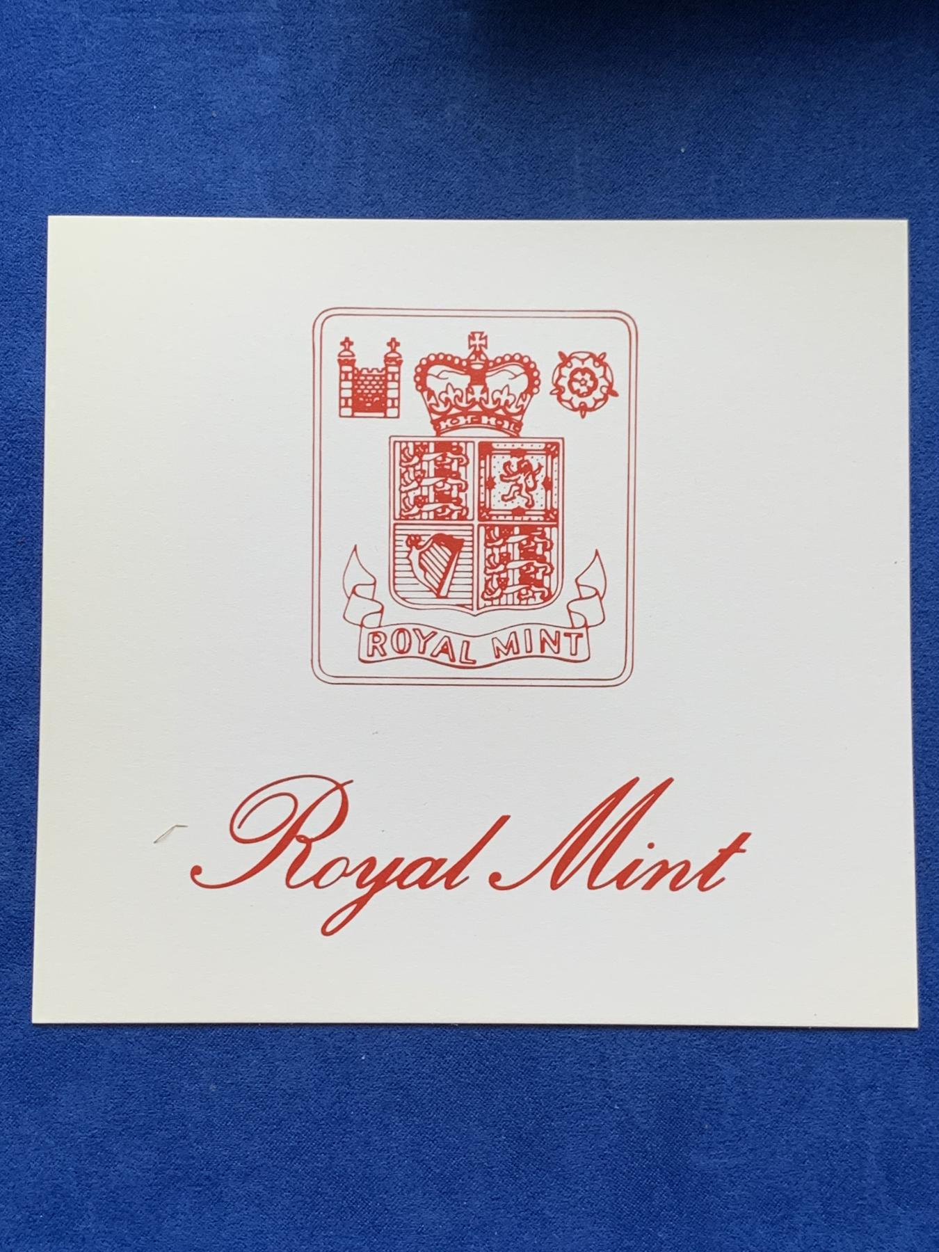 《竞宝斋》第272场- 周日，周一，周二  3场连拍 （全场包邮） 格恩西1986英国皇家造币厂官方流通套币