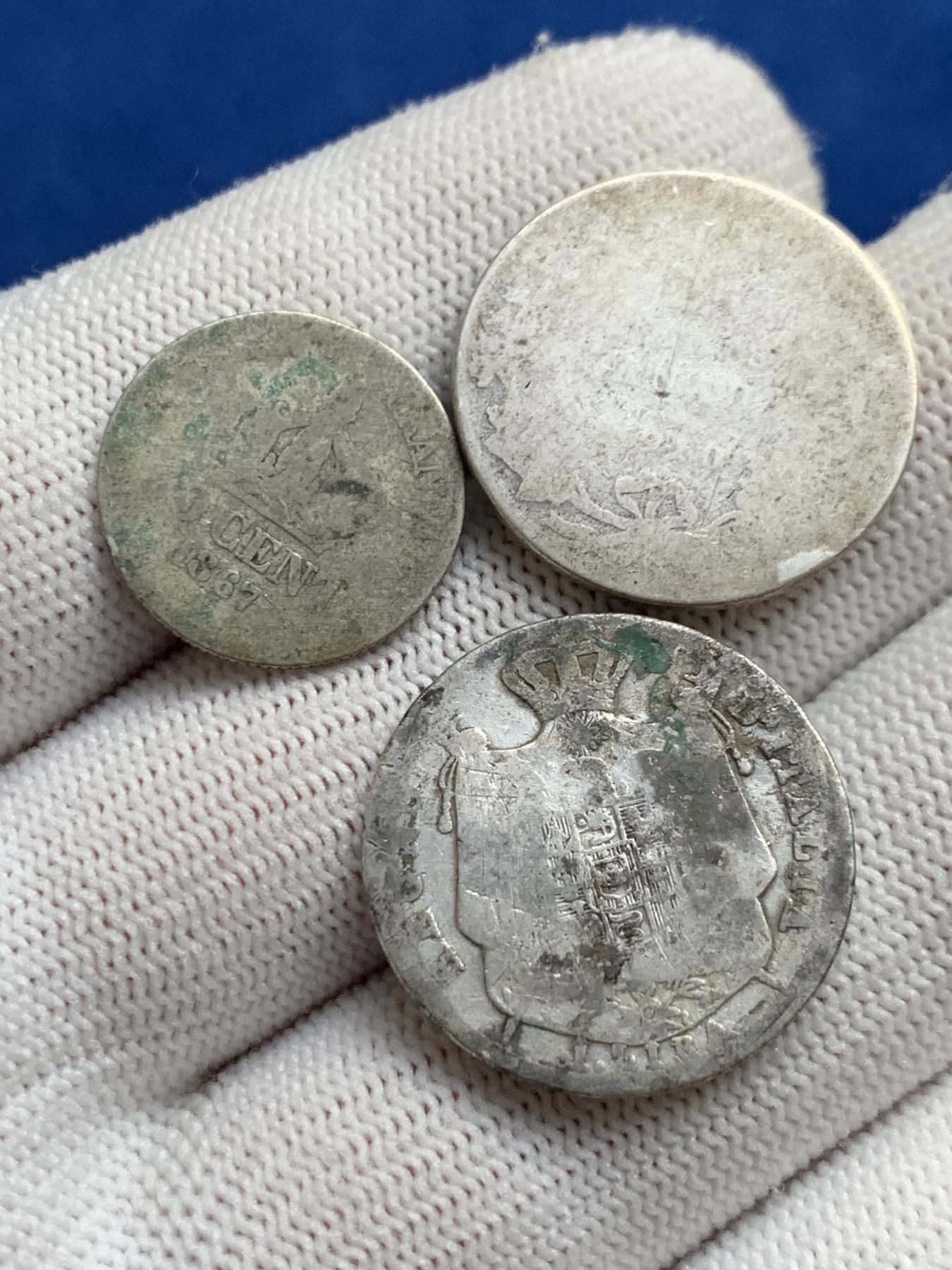 《竞宝斋》第272场- 周日，周一，周二  3场连拍 （全场包邮） 3枚一组 拿破仑一世1里拉 海峡爱七 拿破仑三世50分 流通磨损严重 总重12克