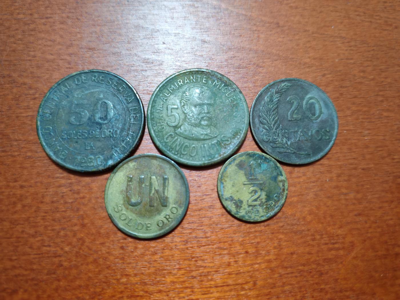 长老汇龙年散币拍卖第一场 1976-87秘鲁铜币，不重复，5枚