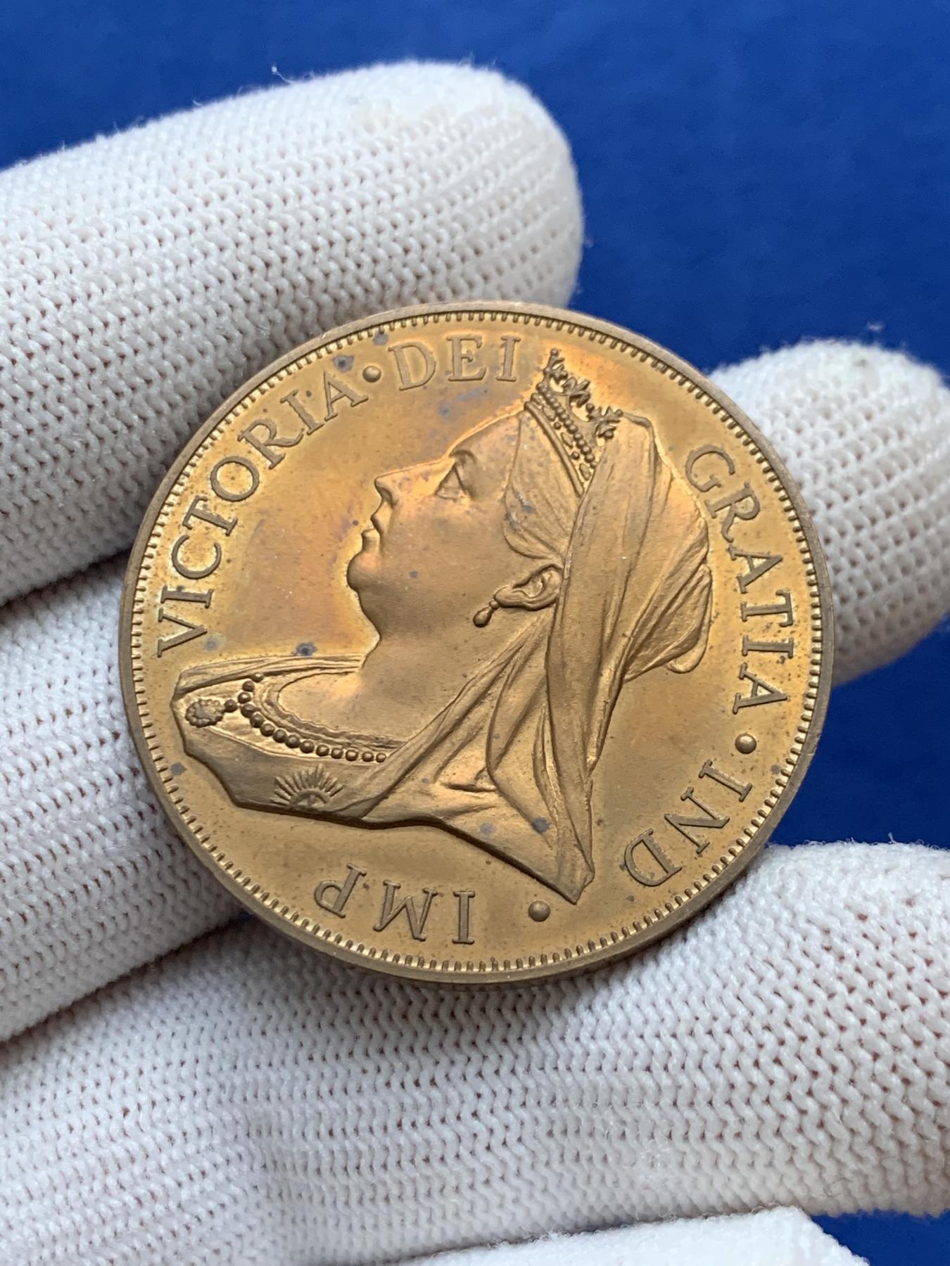 《竞宝斋》第272场- 周日，周一，周二  3场连拍 （全场包邮） 英国维多利亚披纱版臆造币 工艺很不错 细节见图