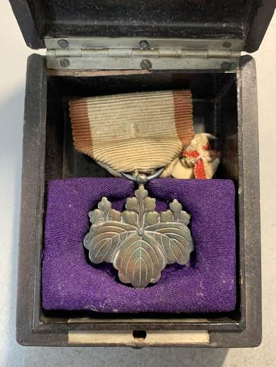 远东徽章小铺第九期5月26日晚上九点结束 - 明治早期八等白色桐叶