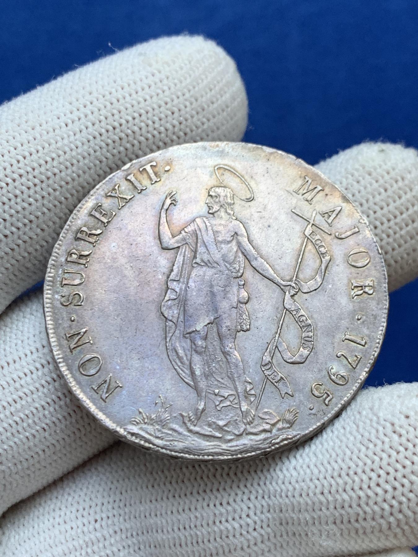 《竞宝斋》第272场- 周日，周一，周二  3场连拍 （全场包邮） 意大利热那亚1795年8里拉银币 稀少品种 整体细节很不错