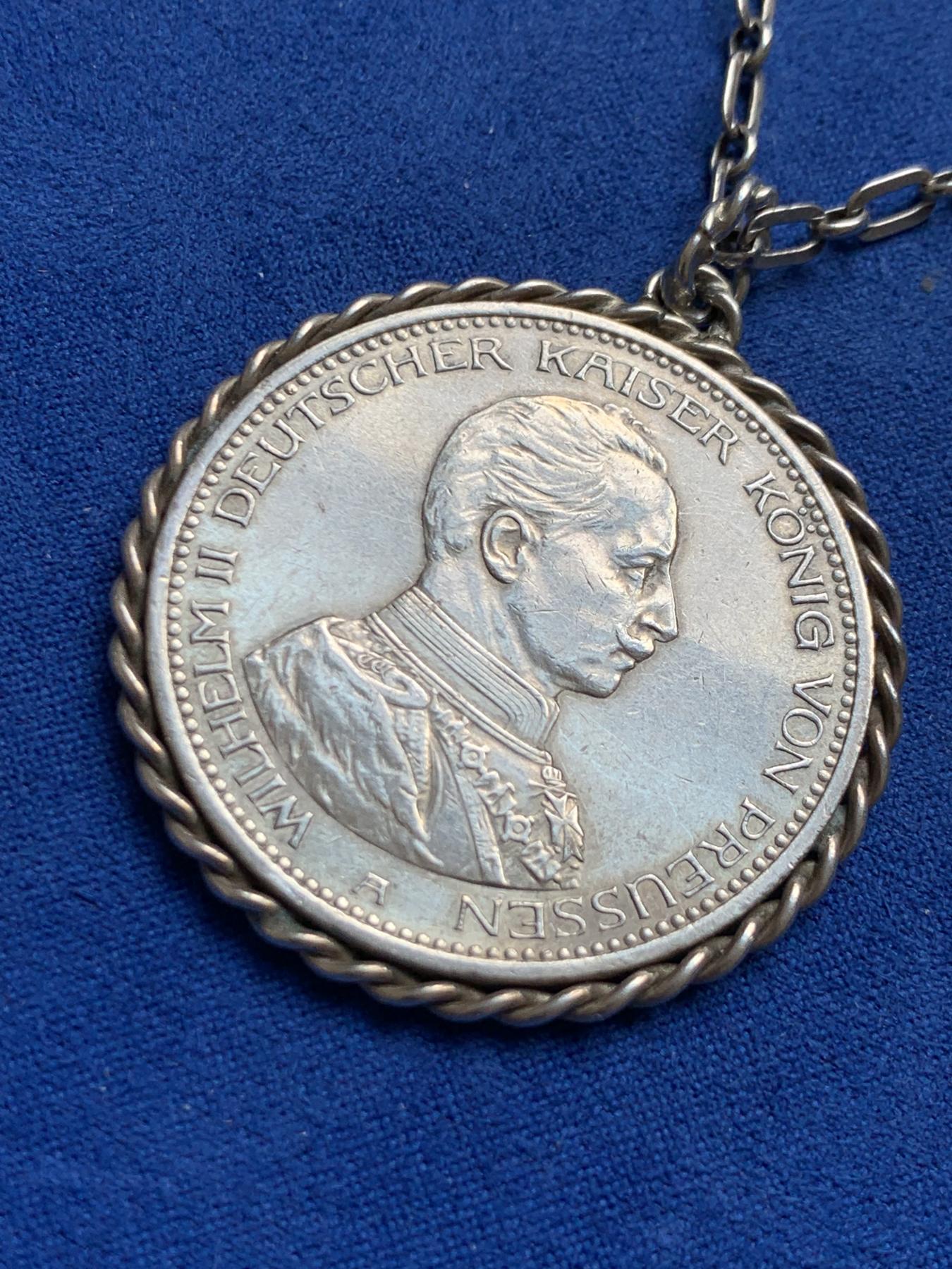 《竞宝斋》第272场- 周日，周一，周二  3场连拍 （全场包邮） 德国1914年普鲁士5马克大银币 改项链 带完整老银链 重39.3g