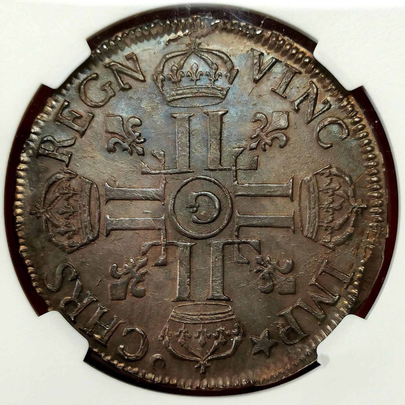 凡希社世界钱币微拍第二百七十期 荐！1691G法国太阳王路易十四埃居大银NGC-MS61普瓦捷厂，深色包浆全深打，无减重痕，侧光下泛出一抹钢蓝彩，典雅迷人！