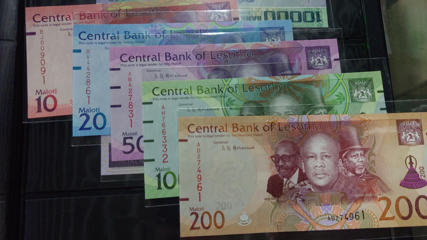 【世界钱币】精选微拍第108期暨2024年第19期  评级币裸钞混合版 2021年莱索托10-20-50-100-200五张全套 全新绝品