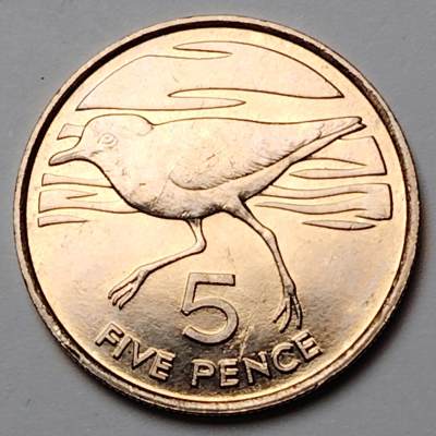 布加迪🐬～世界钱币🌾第 121 期 /  英国🇬🇧以及英属地区币 - 圣赫勒拿和阿森松岛 1984年 5便士