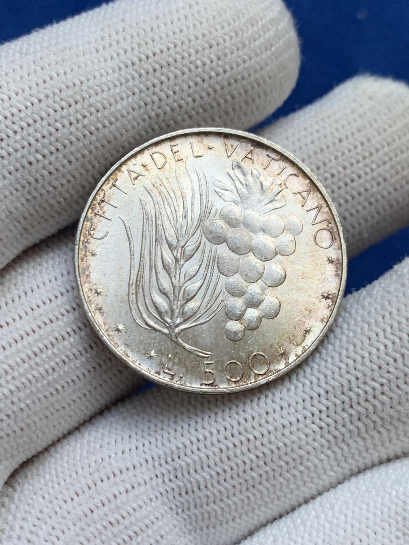 《竞宝斋》第272场- 周日，周一，周二  3场连拍 （全场包邮） 梵蒂冈 教皇保罗六世 葡萄与小麦 500里拉银币 UNC转光双面五彩包浆