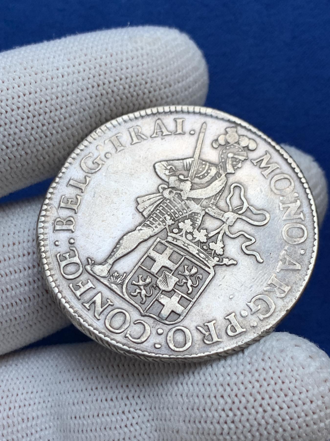 《竞宝斋》第272场- 周日，周一，周二  3场连拍 （全场包邮） 1784年荷兰乌得勒支武士站像大银币 双面深打 细节见图