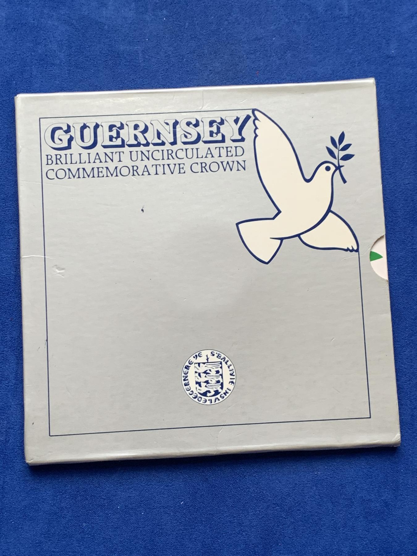 《竞宝斋》第272场- 周日，周一，周二  3场连拍 （全场包邮） 格恩西1985，1986，1987，英国皇家造币厂官方装祯2镑一组，相对少见，漂亮！