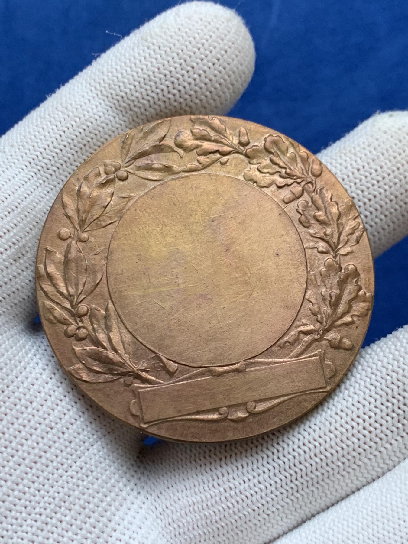 《竞宝斋》第272场- 周日，周一，周二  3场连拍 （全场包邮） 法国 女神与工业 铜章 包浆自然 高点俱在 49.9mm 58.1克