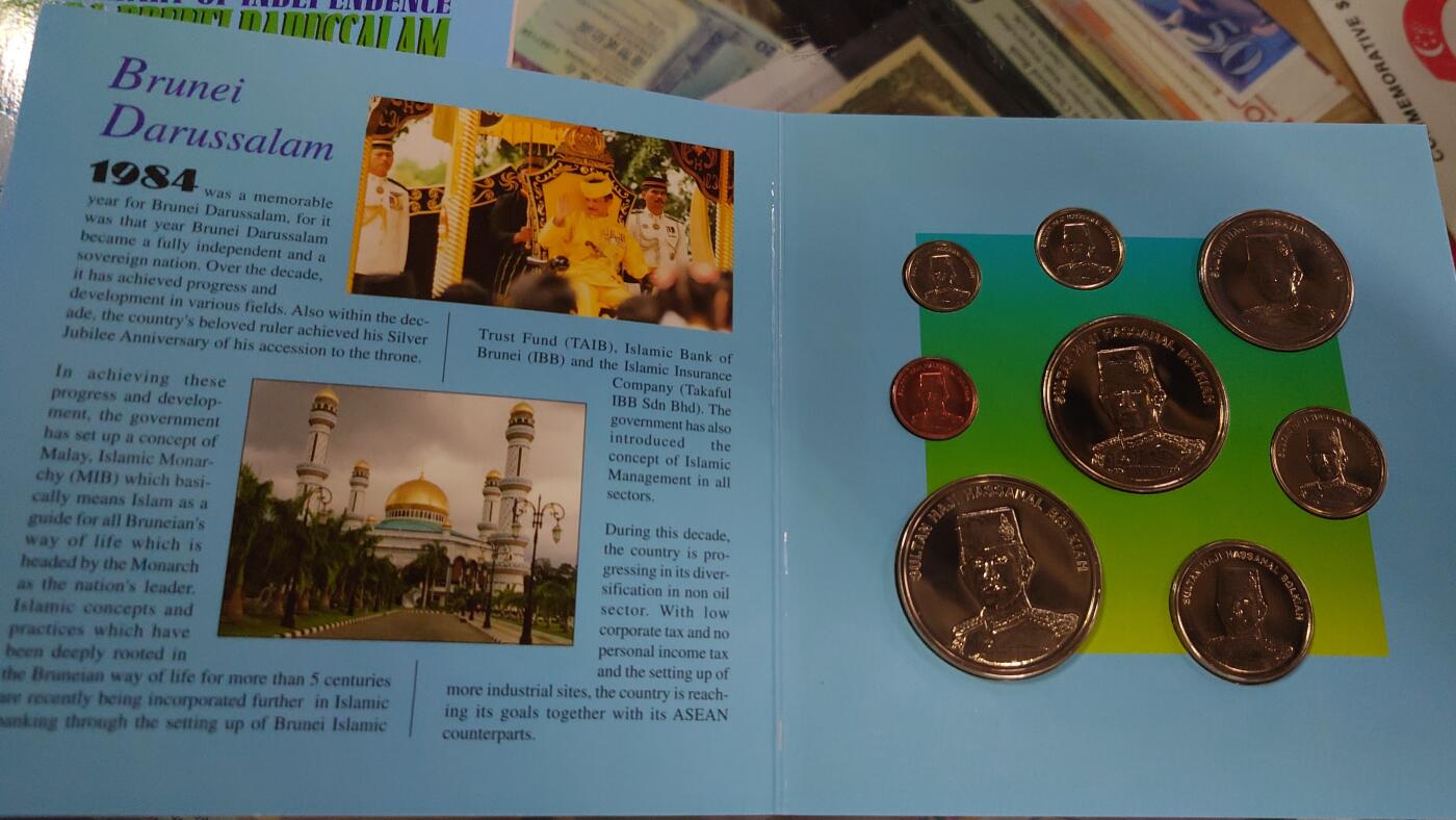 【世界钱币】精选微拍第108期暨2024年第19期  评级币裸钞混合版 1994年文莱独立10周年纪念硬币 全新保真